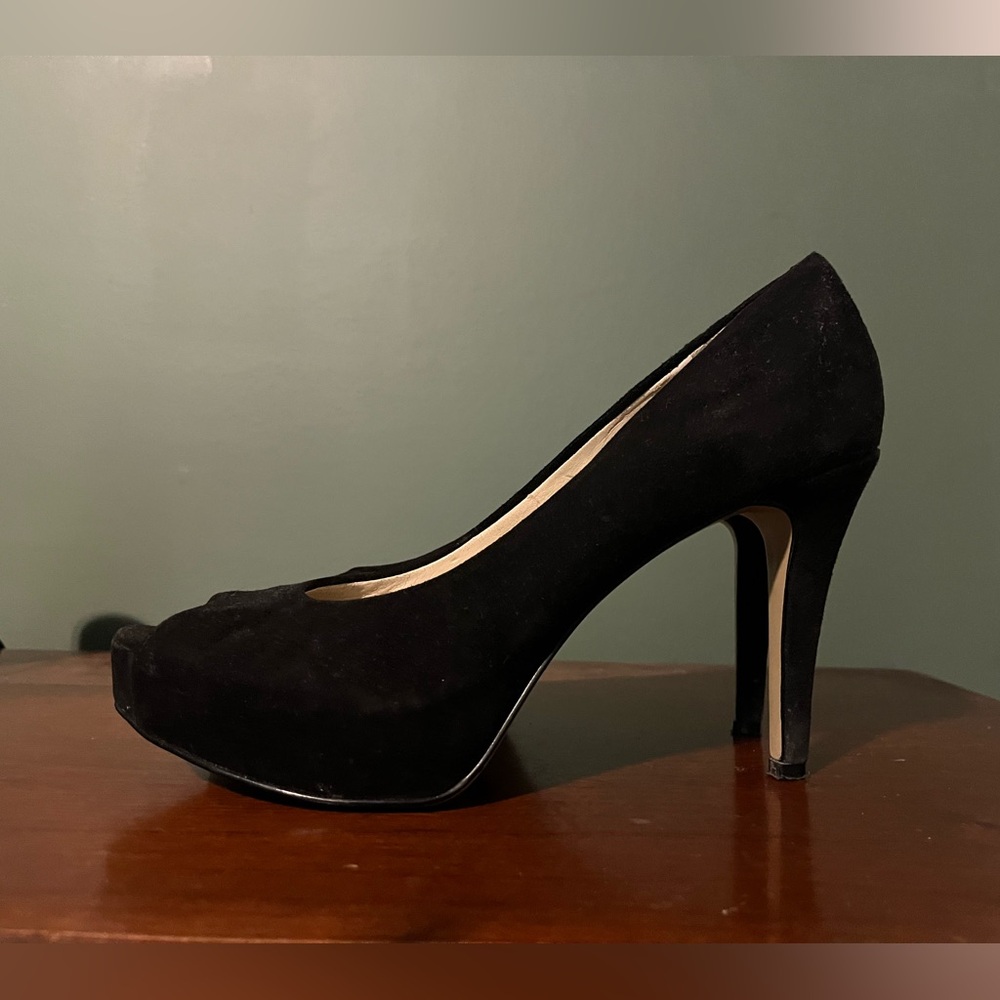 NINE WEST
